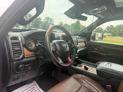 Used 2019 RAM 1500 Limited AWD/4WD image 9
