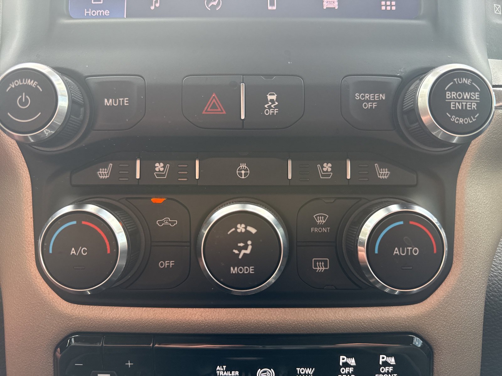 Used 2022 RAM 2500 Laramie AWD/4WD image 19