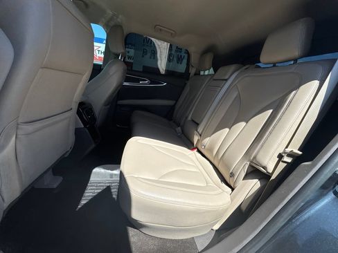 Used 2023 Lincoln Nautilus AWD w/ Premium Package image 19