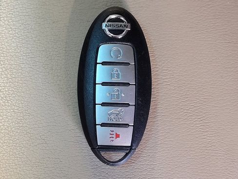 Used 2015 Nissan Pathfinder SL w/ Trailer Tow Package FWD image 32