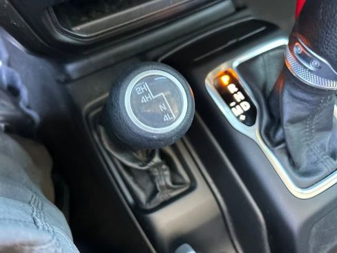 Used 2021 Jeep Wrangler Unlimited Sport image 22