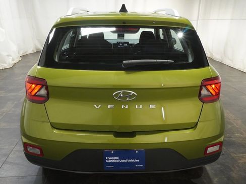 Certified 2022 Hyundai Venue SEL w/ Cargo Package image 5