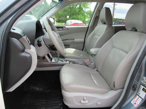Used 2013 Subaru Forester 2.5X Limited AWD/4WD image 5