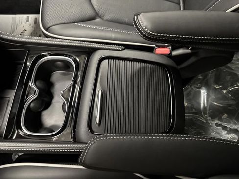 New 2026 Chrysler Pacifica Limited w/ S Appearance Package image 21