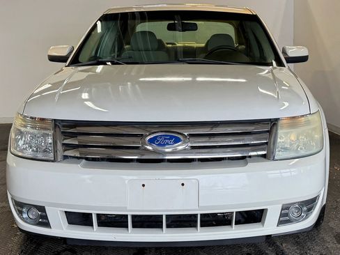 Used 2009 Ford Taurus SEL image 3