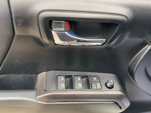 Used 2021 Toyota Tacoma TRD Sport image 20