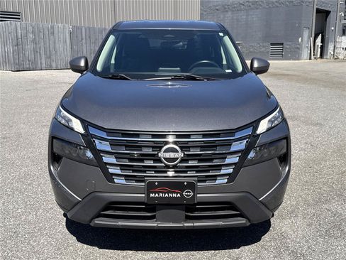 Used 2024 Nissan Rogue SV AWD/4WD image 9