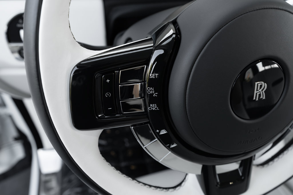 Used 2026 Rolls-Royce Cullinan AWD/4WD image 32
