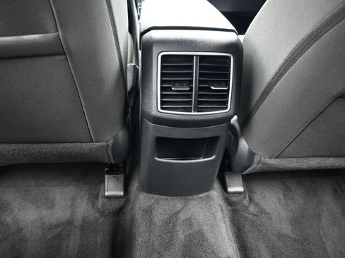 Used 2024 Kia Sportage LX image 37