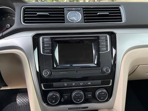 Used 2017 Volkswagen Passat 1.8T S image 23