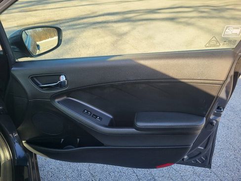 Used 2016 Kia Forte EX image 24