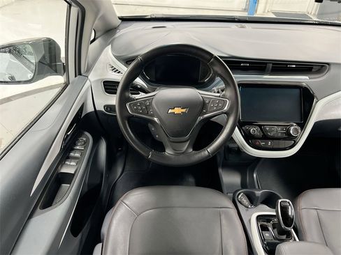 Used 2021 Chevrolet Bolt Premier w/ Infotainment Package image 19