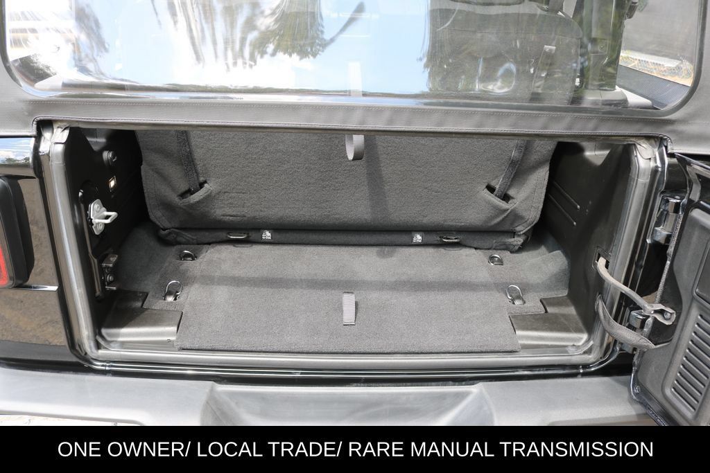 Used 2025 Jeep Wrangler Sport AWD/4WD image 15