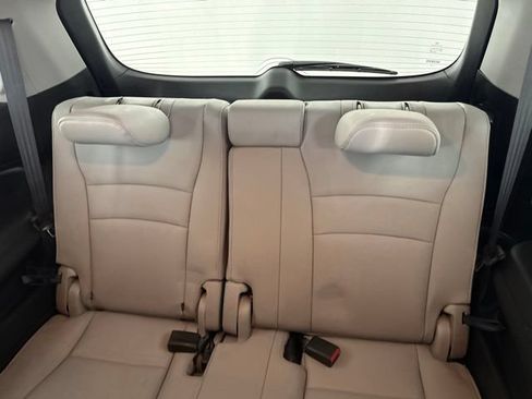 Used 2020 Honda Pilot Touring image 32