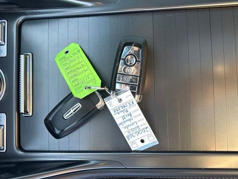 Certified 2024 Lincoln Nautilus Reserve w/ Equipment Group 202A image 36