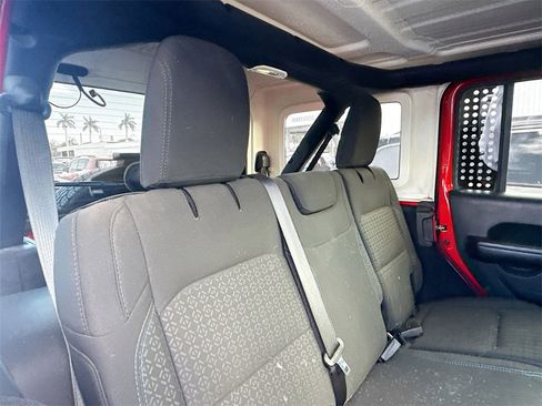 Used 2021 Jeep Wrangler Unlimited Islander image 26