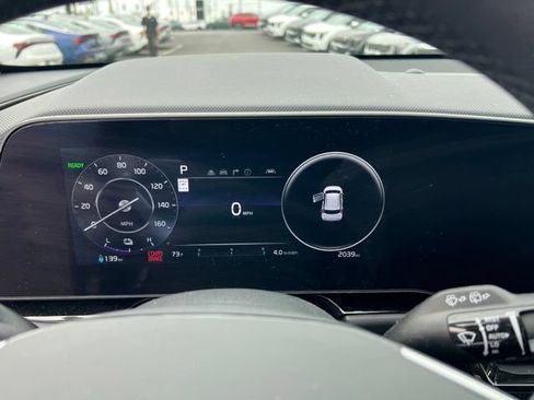 Certified 2025 Kia Niro Wind w/ Wind Preserve Package FWD image 16