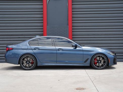 Used 2023 BMW M550i xDrive w/ Executive Package AWD/4WD image 2