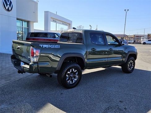 Used 2021 Toyota Tacoma TRD Off-Road image 13