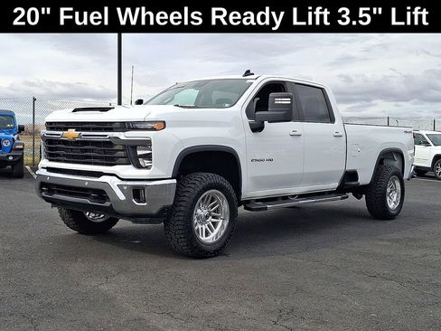 Used 2025 Chevrolet Silverado 2500 LT w/ Safety Package AWD/4WD image 3