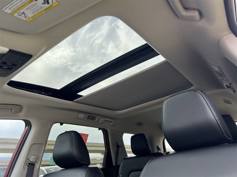 Certified 2023 Nissan Pathfinder SL w/ SL Premium Package image 25