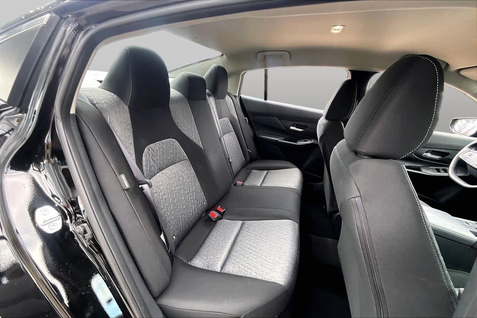 Used 2026 Nissan Sentra SV w/ SV Convenience Package FWD image 21