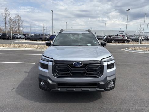 New 2026 Subaru Outback Limited image 2