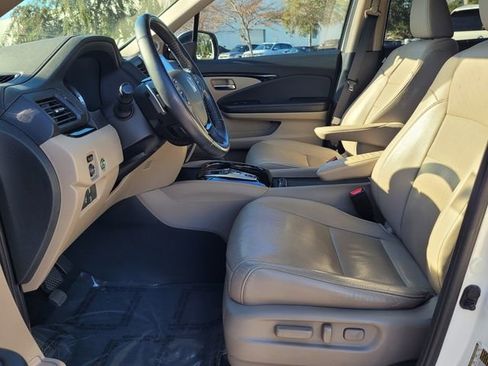 Used 2017 Honda Pilot Elite image 10