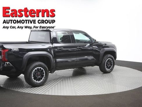 Used 2025 Toyota Tacoma TRD Off-Road AWD/4WD image 40