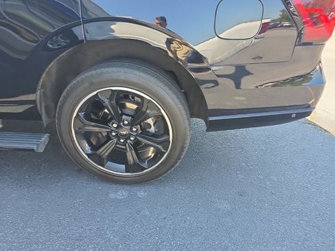 Used 2022 Ford Expedition Limited RWD image 9
