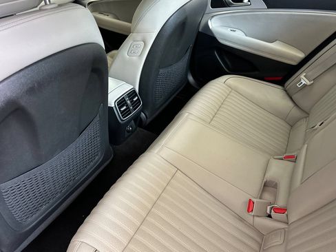Used 2023 Genesis G70 2.0T w/ Sport Prestige Package RWD image 15