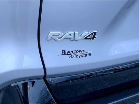 Used 2025 Toyota RAV4 XSE w/ Weather Package image 31