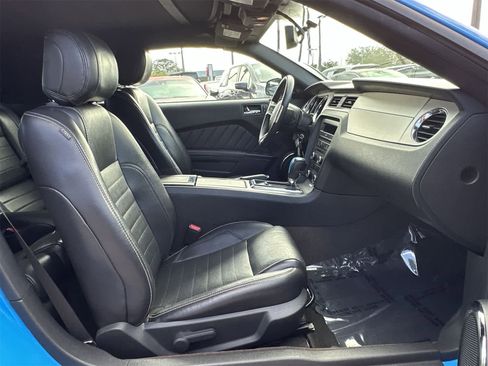 Used 2013 Ford Mustang GT Premium image 20