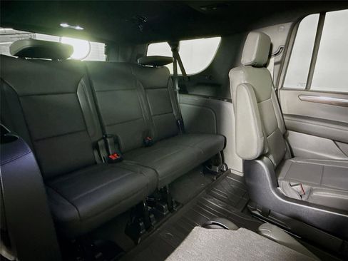 New 2026 Chevrolet Suburban Z71 w/ Comfort Package AWD/4WD image 22