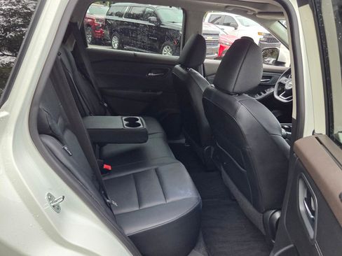 Used 2023 Nissan Rogue SV w/ SV Premium B Package FWD image 21