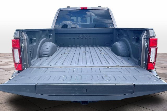 Certified 2022 Ford F350 Lariat w/ Tremor Off-Road Package AWD/4WD image 18