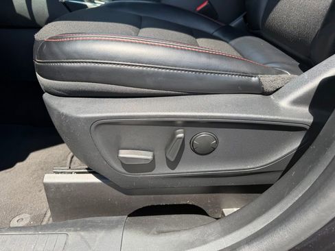 Used 2025 Ford Escape ST-Line FWD image 15