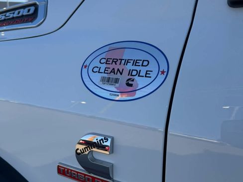 Used 2022 RAM 5500 Tradesman w/ Safety Group image 9