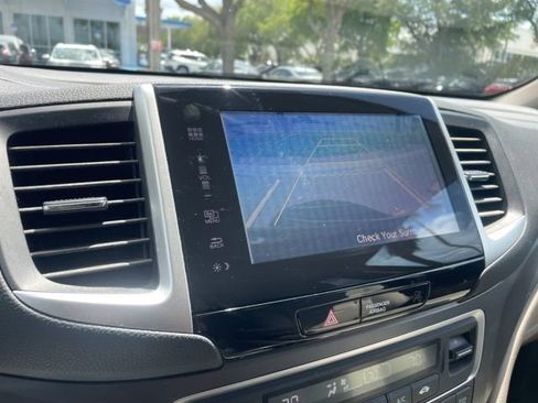 Used 2016 Honda Pilot EX image 14