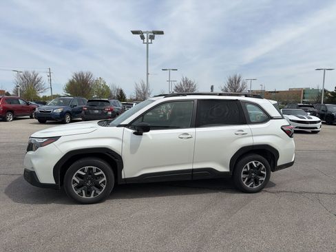 Certified 2025 Subaru Forester AWD/4WD image 22