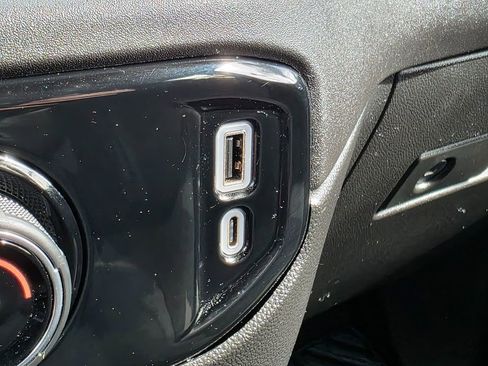 Used 2024 Chevrolet Silverado 3500 LT image 39