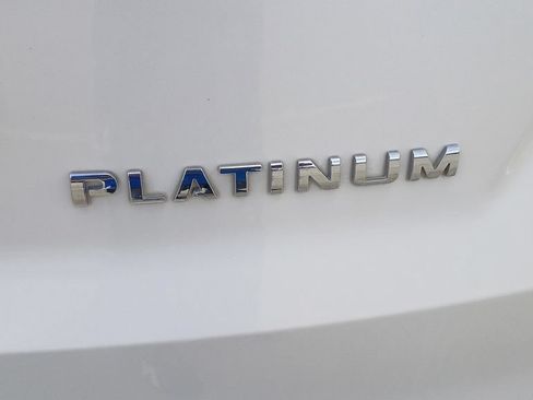 Used 2018 Ford Explorer Platinum AWD/4WD image 14