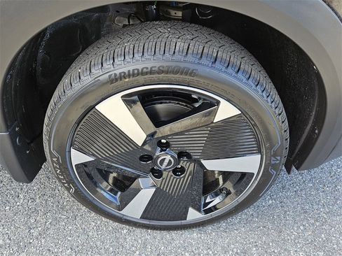 New 2026 Nissan Kicks SR image 14