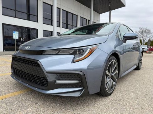 Used 2021 Toyota Corolla SE image 2