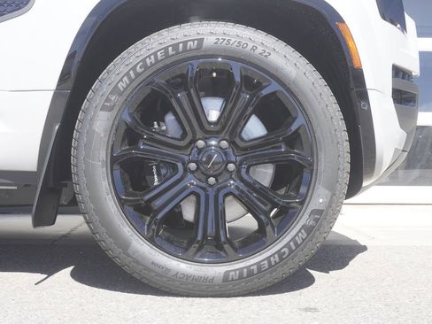 New 2026 Land Rover Defender 110 OCTA image 33