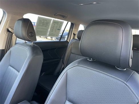 Used 2022 Volkswagen Tiguan SE image 22