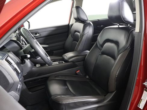 Used 2023 Nissan Pathfinder SL w/ Lighting Package (N92) image 31