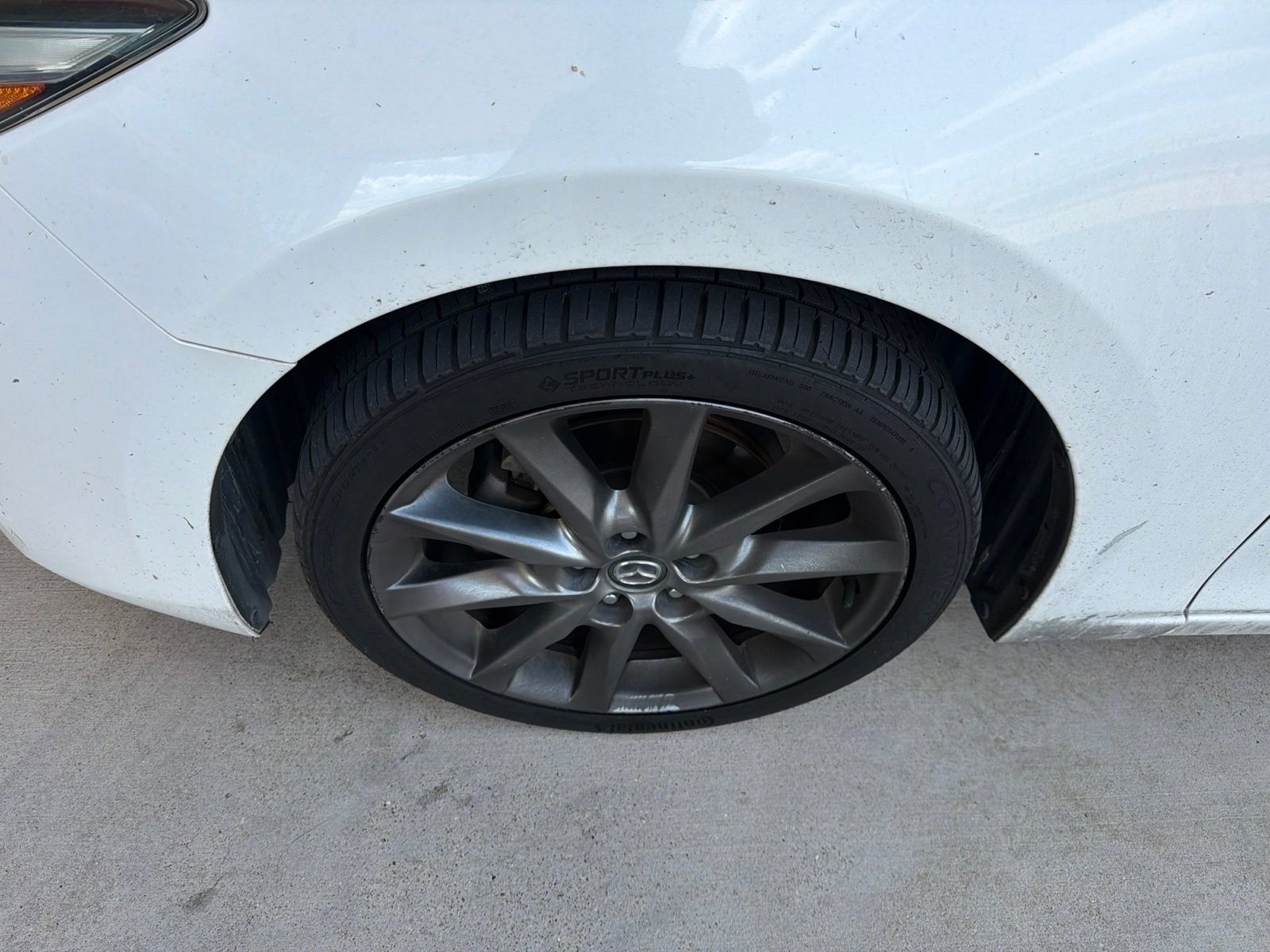 Used 2018 MAZDA MAZDA3 Touring FWD image 2
