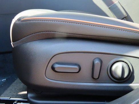 New 2025 Buick Envista Avenir image 8