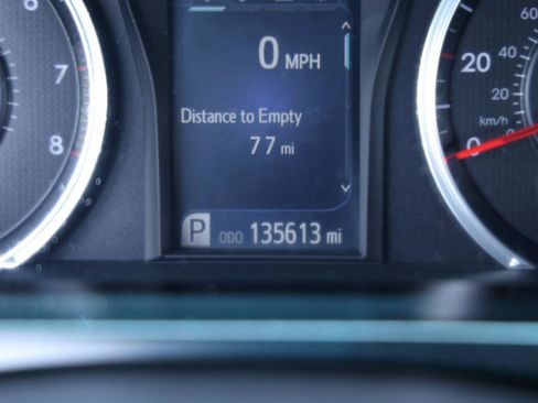 Used 2017 Toyota Camry XSE FWD image 18